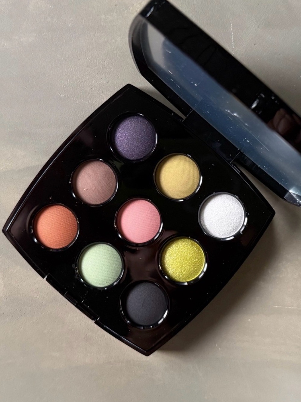 Chanel The new singular 9 color Eye Shadow Palette - Multicolor